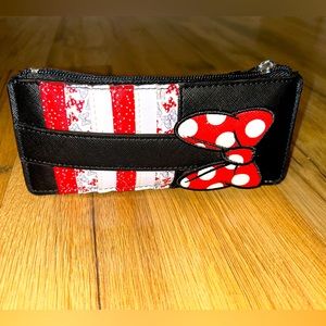 NWOT Disney Parks Original Minnie Mouse Wallet